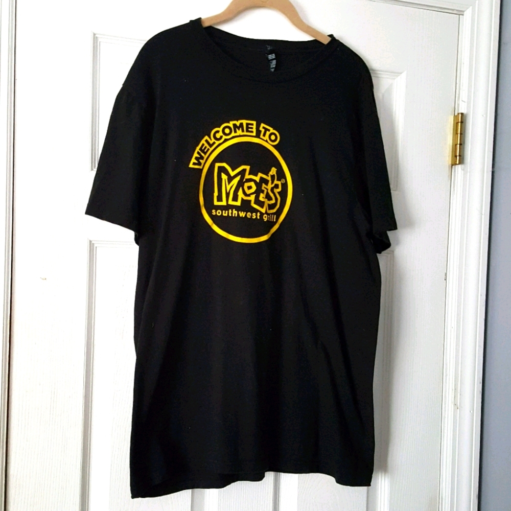 Moe's Southwests grill tshirt L